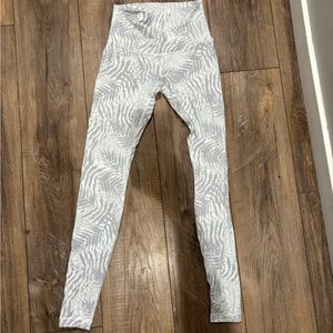 Size 6 Lululemon leggings.